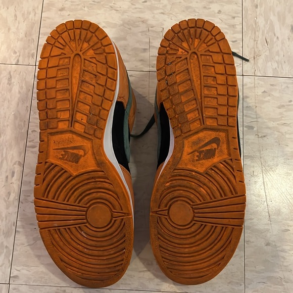 Nike Dunk Low - Picture 3 of 4